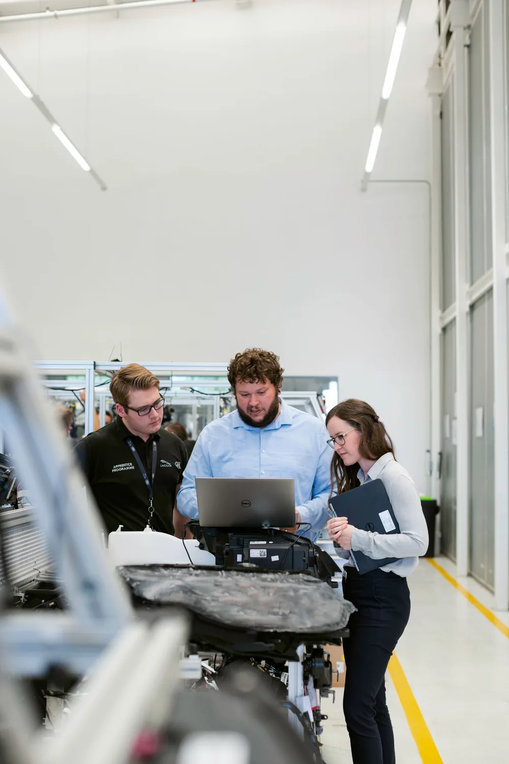 Ingénieurs dans un atelier, visuel Smart Fox
